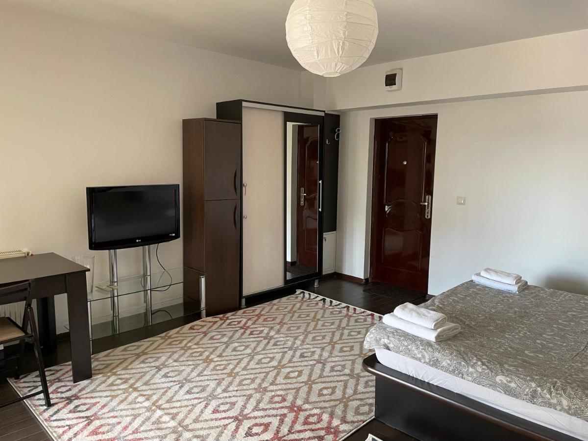 En Passant / A Time In Iasi Apartment Exterior photo