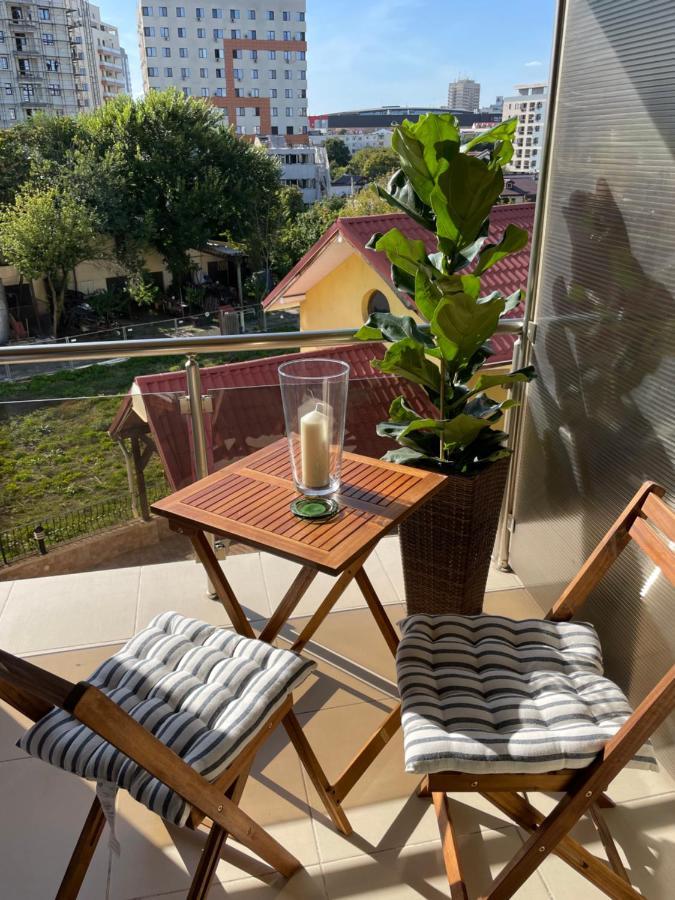 En Passant / A Time In Iasi Apartment Exterior photo